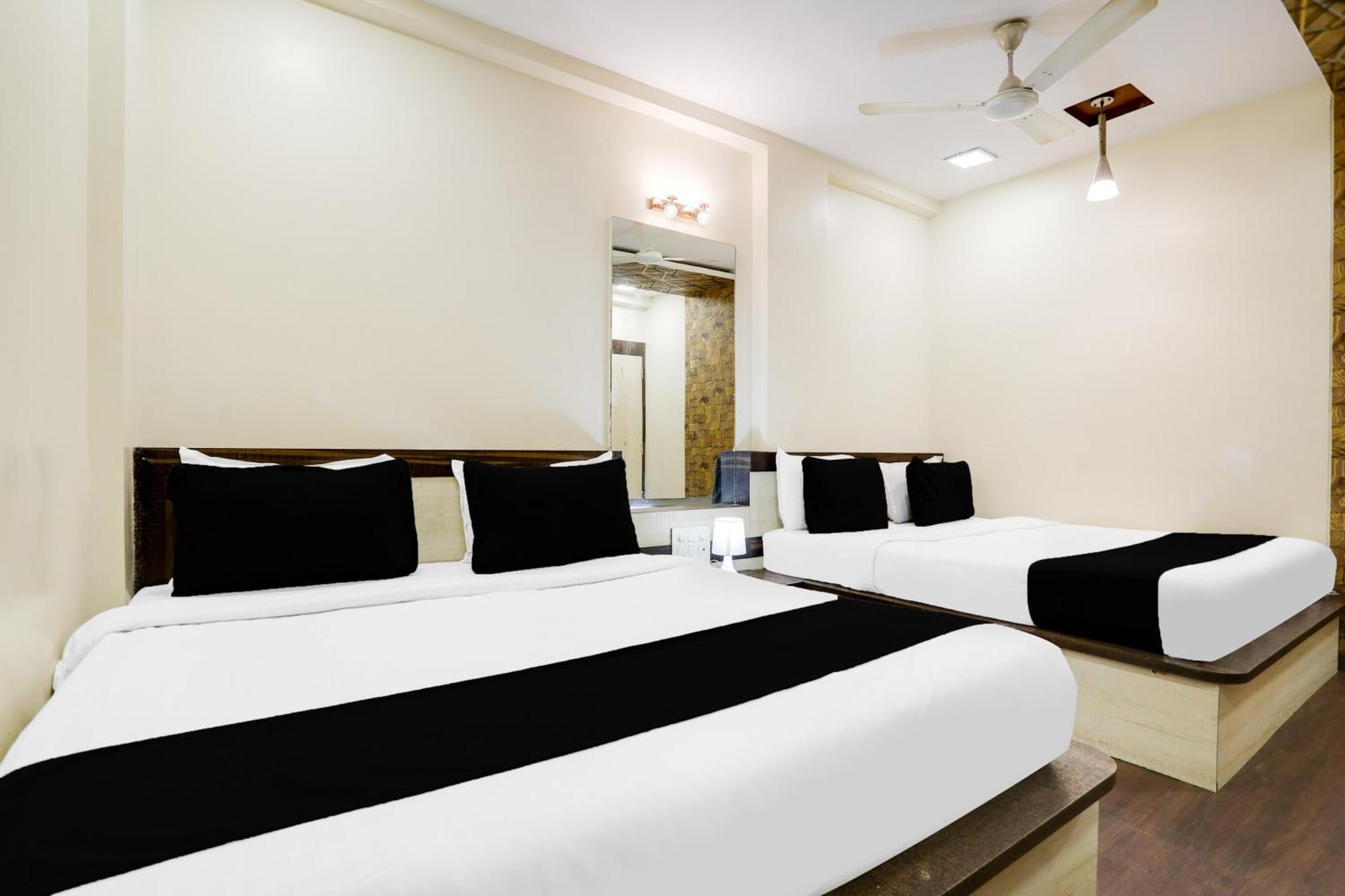 Super Hotel O Palkhi Road Near Sai Baba Temple Formerly Netra Sai Shirdi Extérieur photo